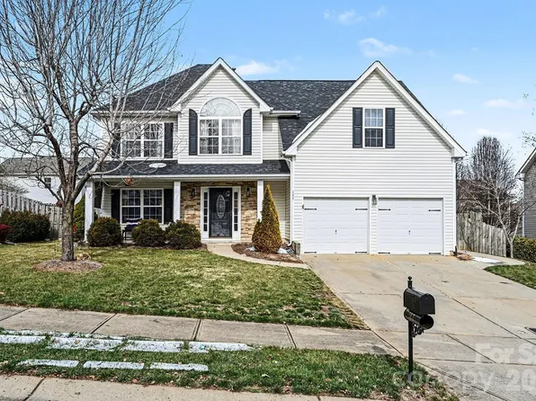 147 Gage Dr, Mooresville, NC 28115