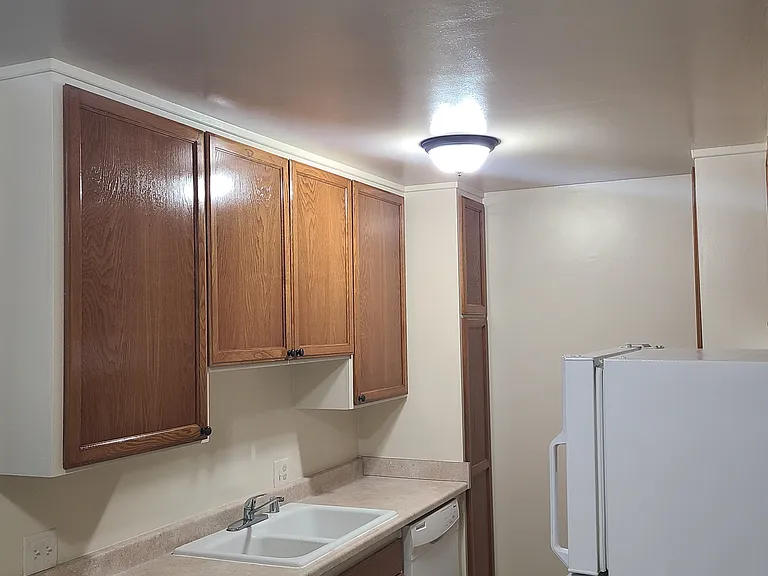 2414 Hadley Ln #C — Photo 12