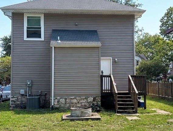 2nd image of 707 S Park Ave