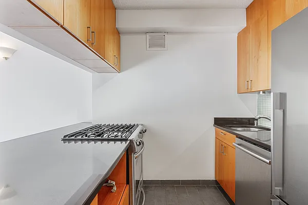 Rented by Corcoran | media 11