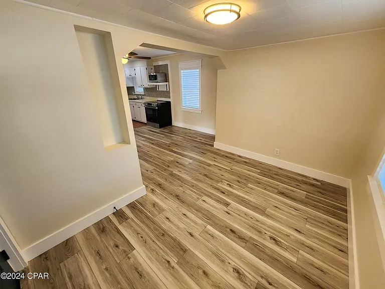 1719 Stephens Ave — Photo 24