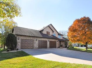 3116 Berwick Knl, Minneapolis, MN 55443