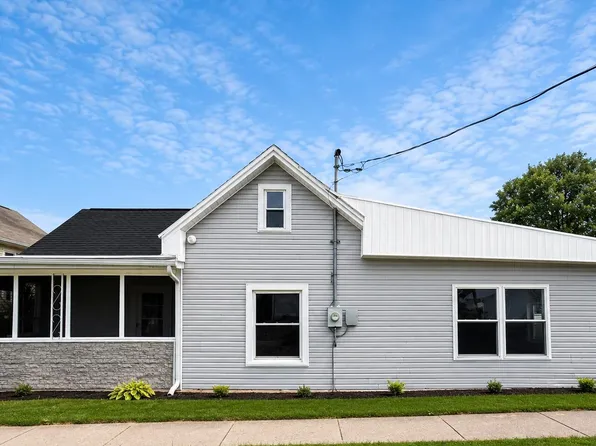 518 Locust St, Saint Marys, OH 45885