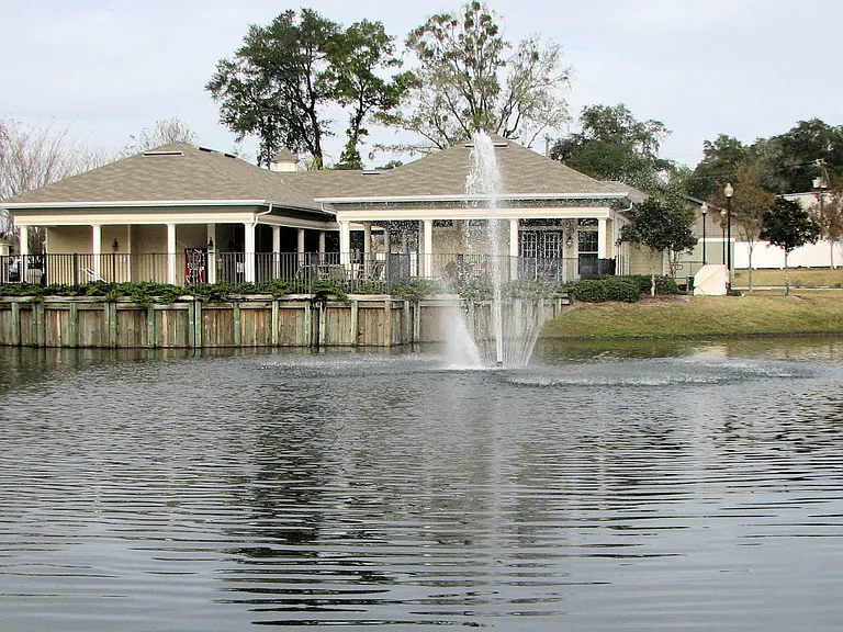 Cypress Pointe — Photo 26