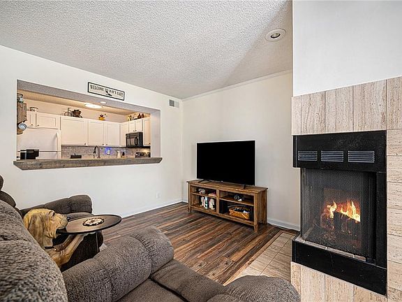 4th image of 8759 W 106th Ter