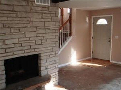3rd image of 106 Harmel Dr