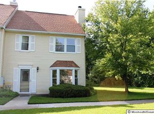 37 Colonial Ct, Jackson, NJ 08527