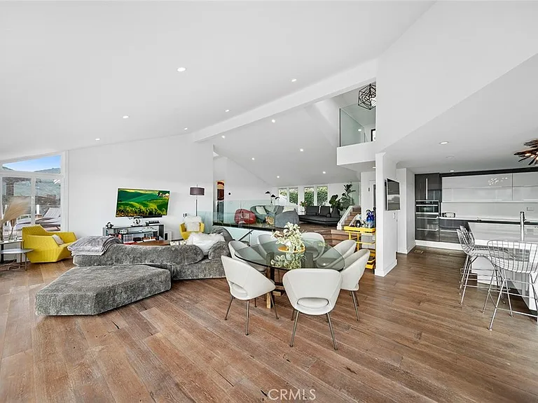343 Emerald Bay — Photo 6