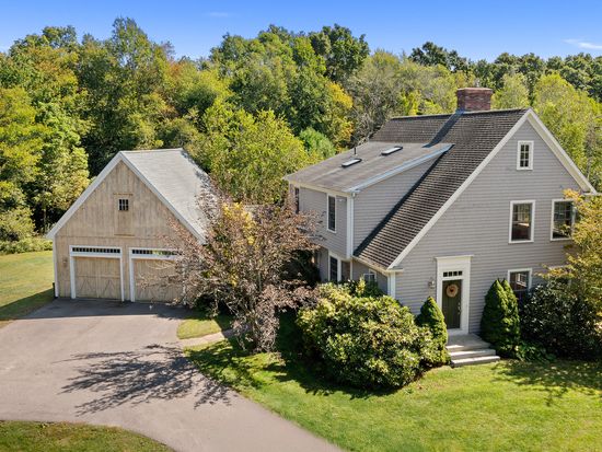 34 Button Road, North Stonington, CT 06359