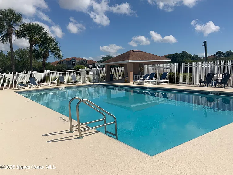 2087 Deercroft Dr — Photo 24