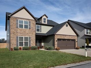 181 Alligator Dr, Fletcher, NC 28732