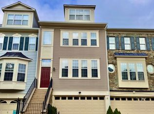 115 Lake Cook Dr, Alexandria, VA 22304