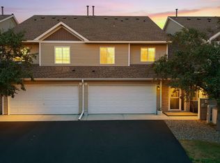 2245 River Rock Ln, Shakopee, MN 55379