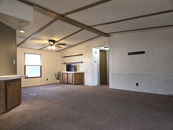 3rd image of 38 Berry Ln