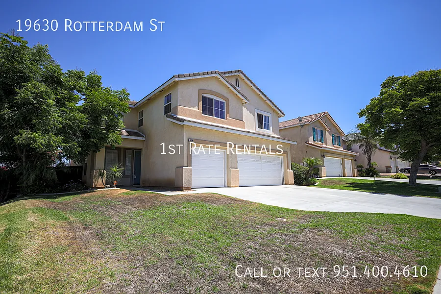 Gorgeous Orange Crest Home — Photo 2