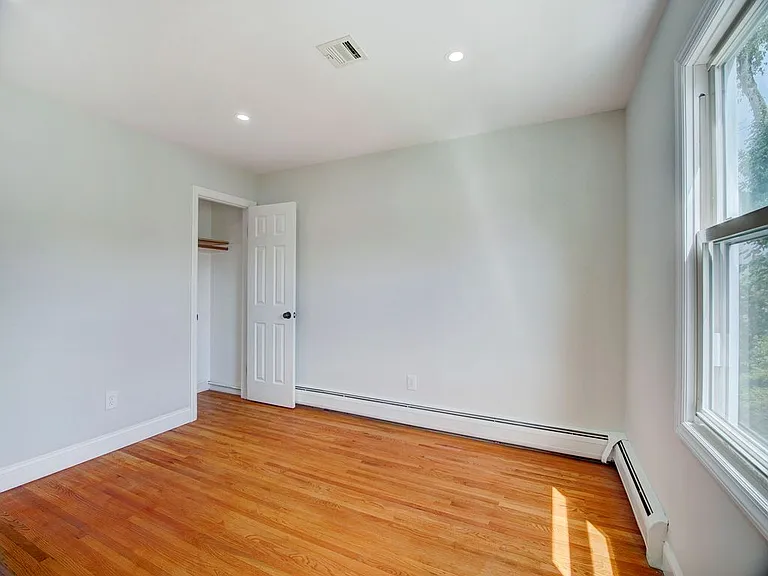 237 N 8th St #2 — Photo 12