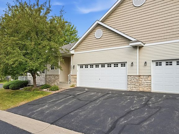 2nd image of 2641 Boulder Way