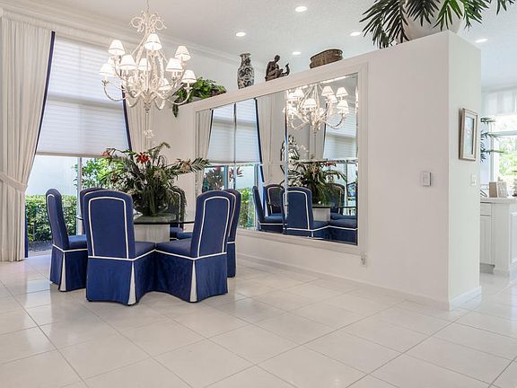 5th image of 10795 Fairmont Village Dr