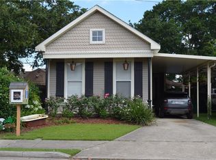 319 7th St, Gretna, LA 70053