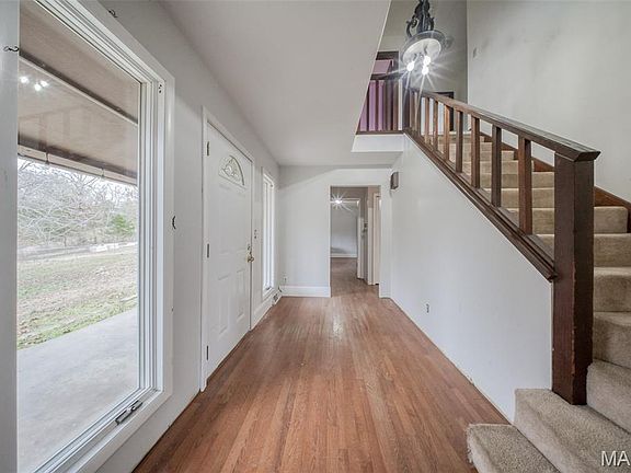 2nd image of 10540 Butler Cir