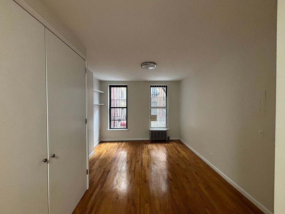 1st image of 40 Ludlow St APT 1
