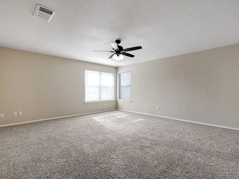10331 Manor Crk — Photo 17