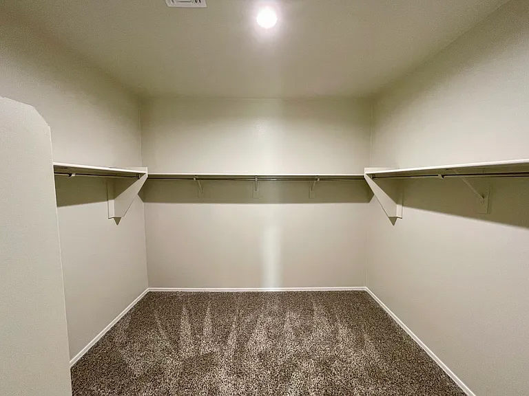 18563 W Desert Hollow Dr — Photo 17