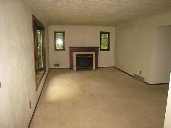 3rd image of 12620 190th St E