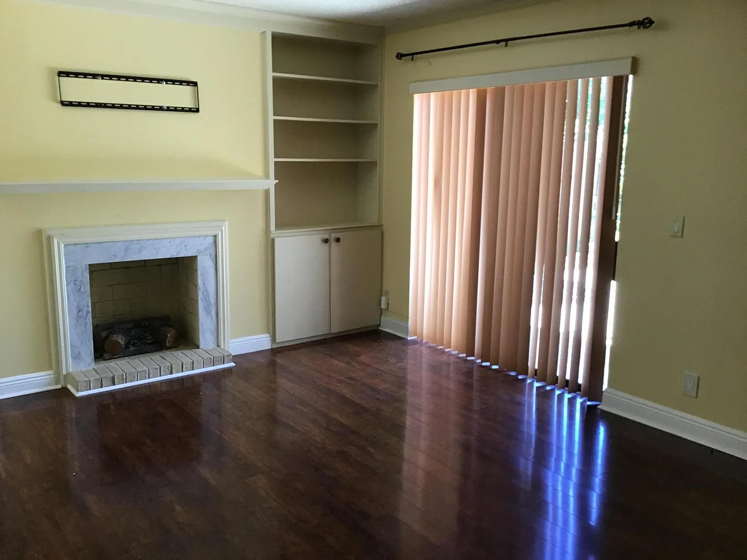 3 bed, 2.5 bath, 1694 sqft, $2,800 — Photo 4