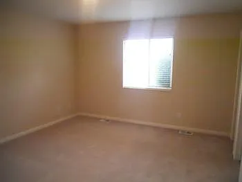 3 bed, 1264 sqft, $2,300 — Photo 4