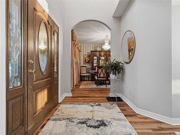 3rd image of 501 Mary Ln
