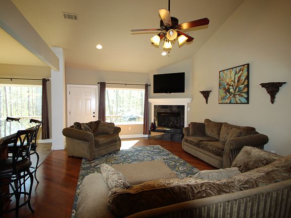 2nd image of 105 Cherry Hill Dr