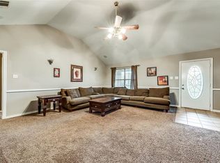 497 W Shore Dr, Wills Pt, TX 75169