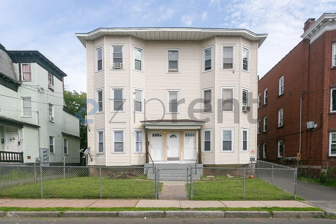 2 bed, 90 sqft, $1,700 — Photo 2