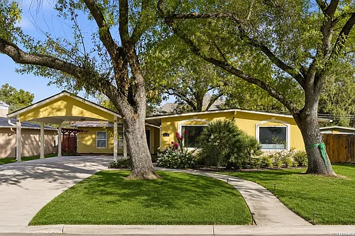 415 Calumet Pl Photo 1