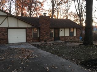 817 NW 14th St, Bentonville, AR 72712