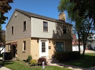 2975 S 40th St, Milwaukee, WI 53215