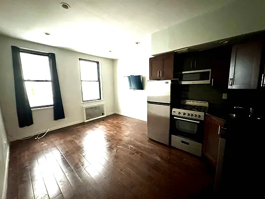 Rented by Heritage Realty LLC | media 2