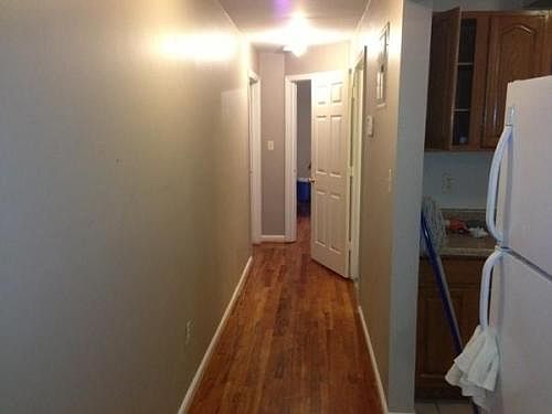 1st image of 107 Hart St #1