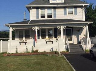 15 Union St, East Rockaway, NY 11518