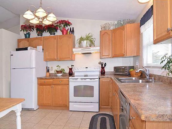 5th image of 22 Kingston Ln