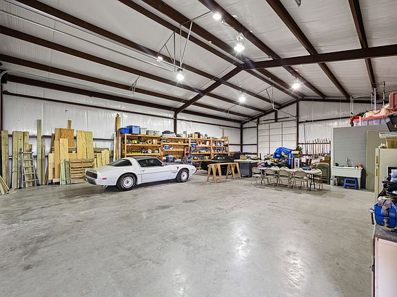 4th image of 1041 N Munson Rd