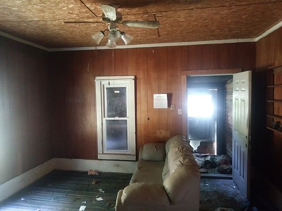 4th image of 621 E Central St