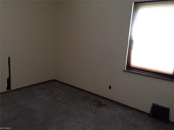 5th image of 6607 Delora Ave