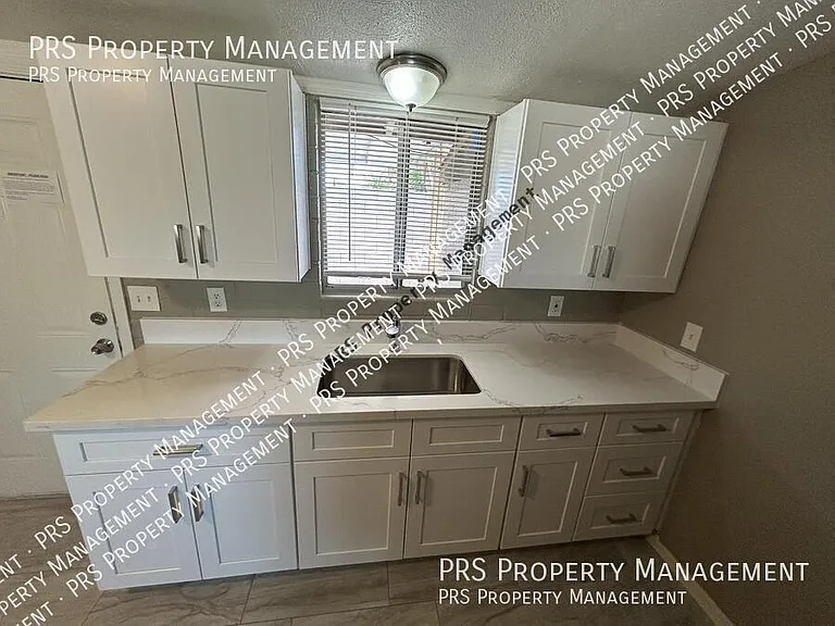 761 N Delaware St #A — Photo 9