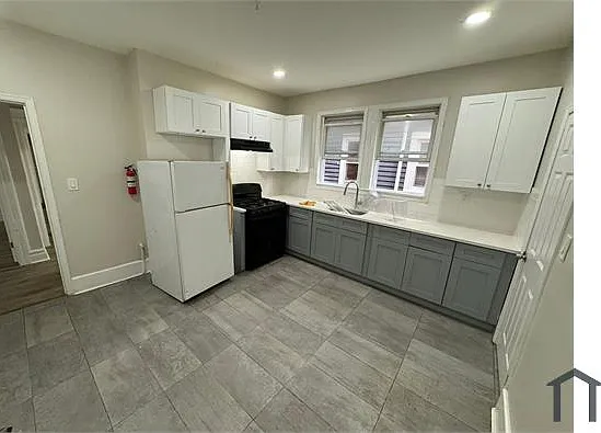 1051 Hunterdon St #1 — Photo 1