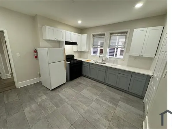 1051 Hunterdon St APT 1, Newark, NJ 07112