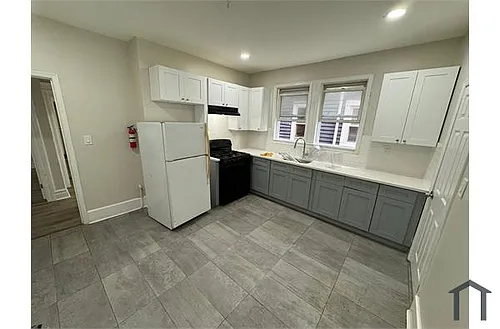 1051 Hunterdon St #1 Photo 1