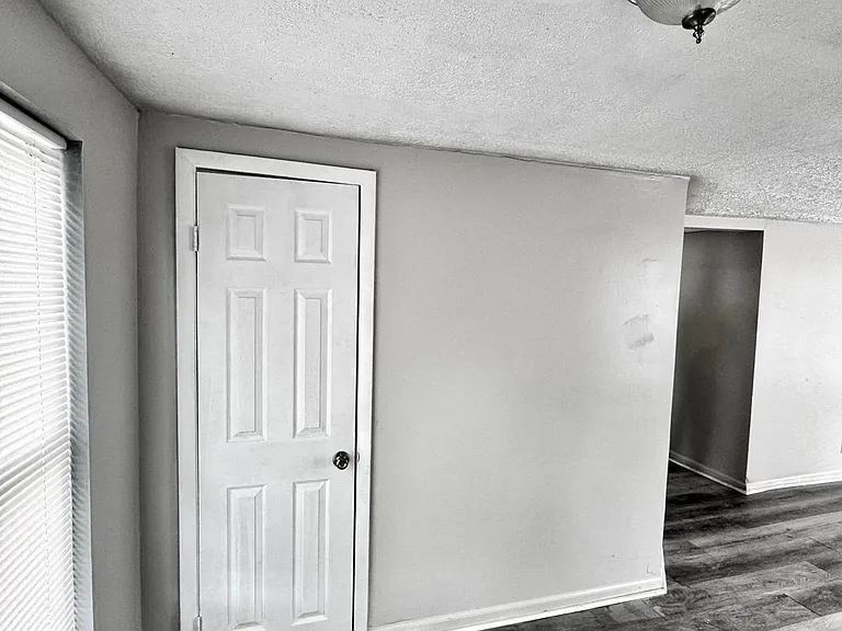 5132 W Caven St — Photo 4
