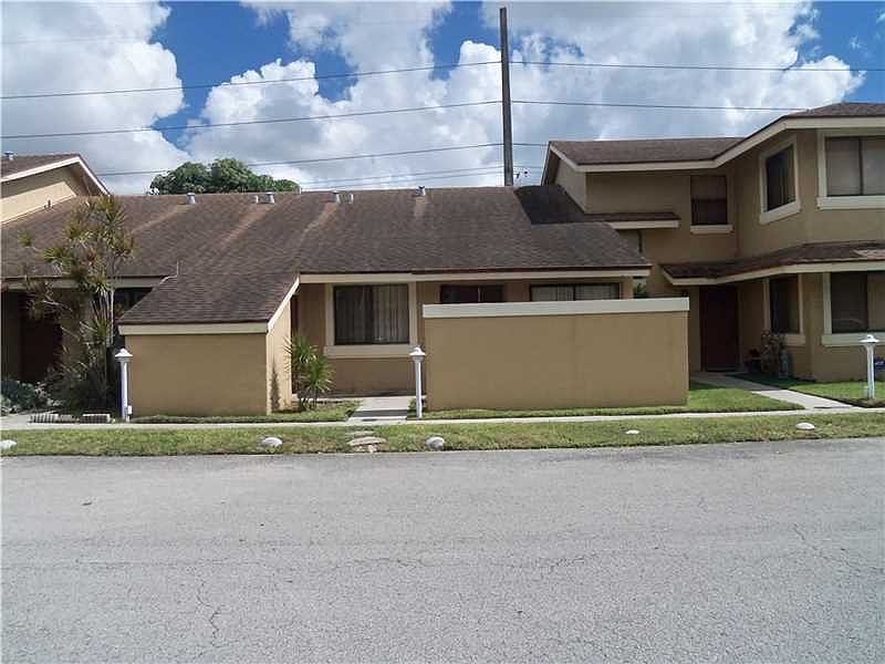 1st image of 405 NW 214th St APT 106